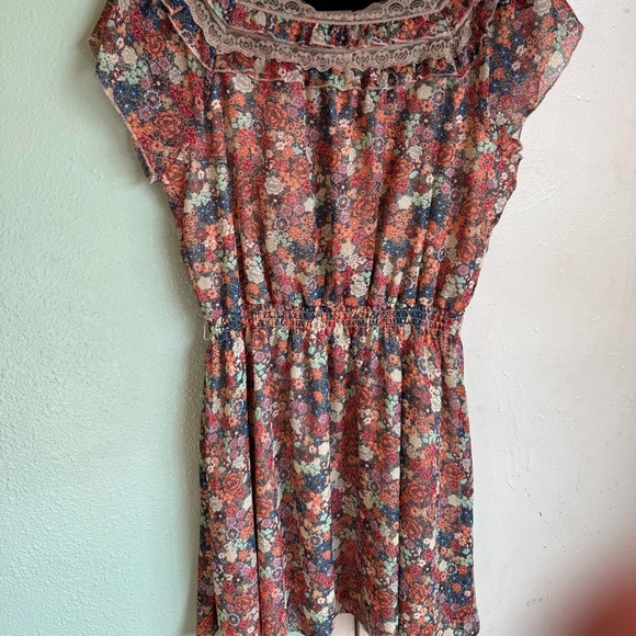 American Rag Dresses & Skirts - American Rag Multicolor Floral Dress with Lace